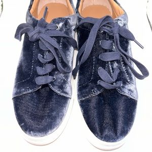 Banana Republic Blue Velvet Sneakers. Size 6